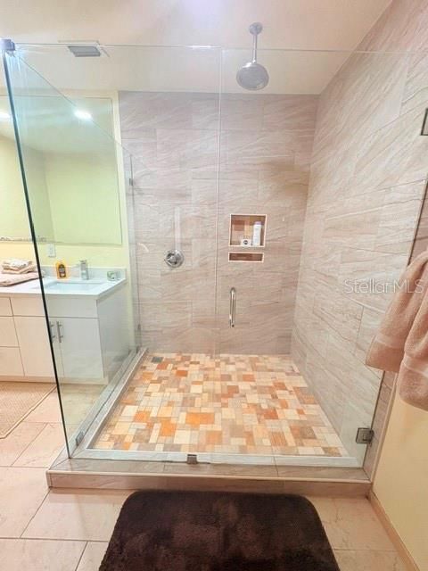 For Rent: $1,450 (1 beds, 1 baths, 670 Square Feet)