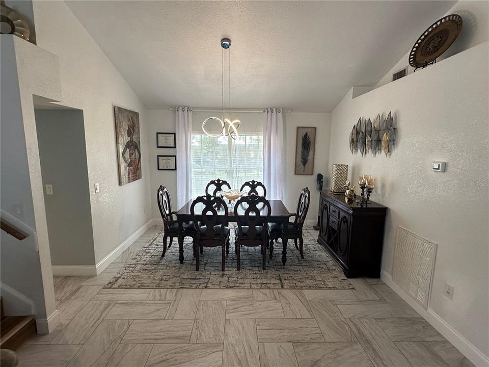For Rent: $2,295 (4 beds, 2 baths, 2180 Square Feet)