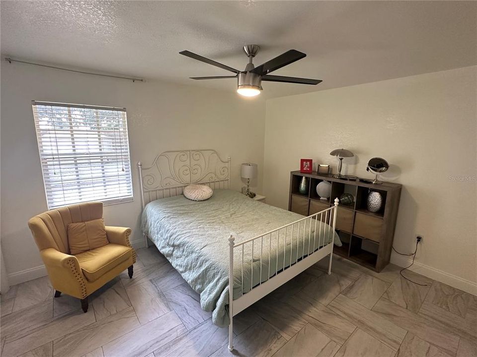 For Rent: $2,295 (4 beds, 2 baths, 2180 Square Feet)