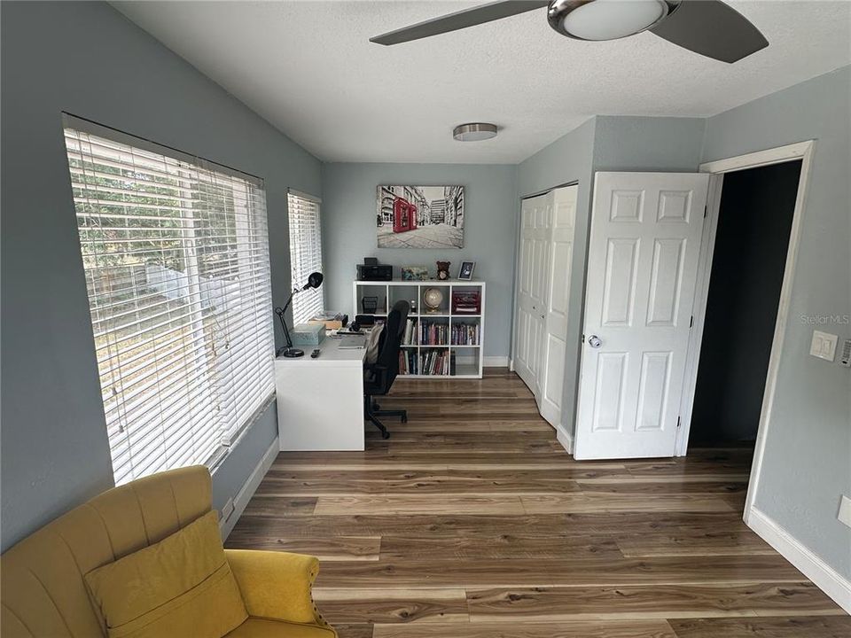 For Rent: $2,295 (4 beds, 2 baths, 2180 Square Feet)