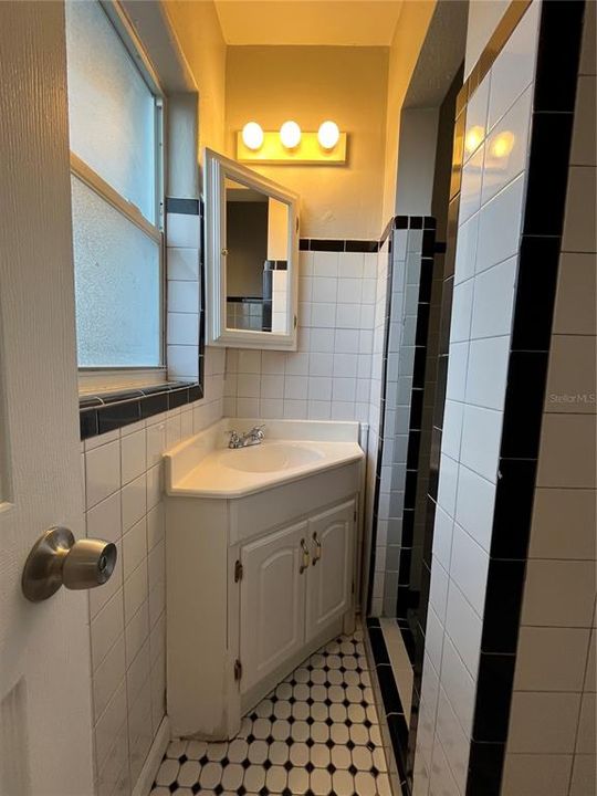 В аренду: $1,449 (1 спален, 1 ванн, 1640 Квадратных фут)