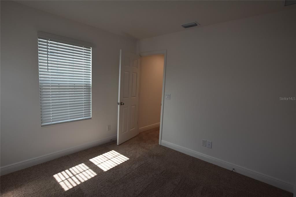 For Rent: $2,600 (4 beds, 2 baths, 1968 Square Feet)