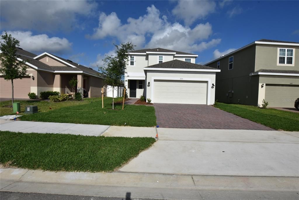 For Rent: $2,600 (4 beds, 2 baths, 1968 Square Feet)
