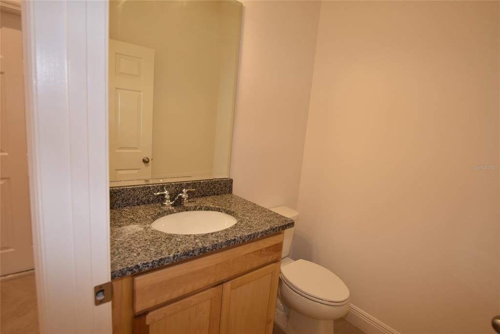 For Rent: $2,600 (4 beds, 2 baths, 1968 Square Feet)