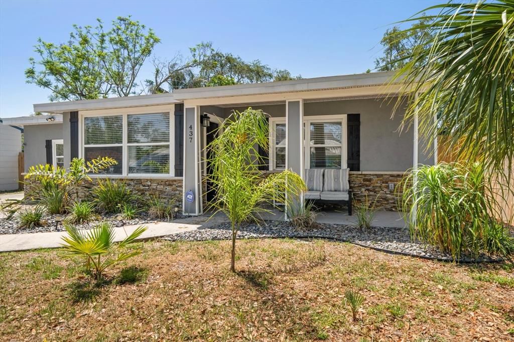 For Rent: $2,600 (2 beds, 1 baths, 1105 Square Feet)
