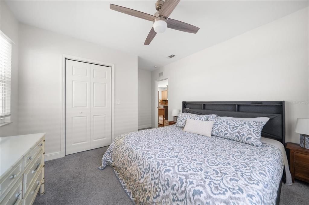 For Rent: $2,600 (2 beds, 1 baths, 1105 Square Feet)