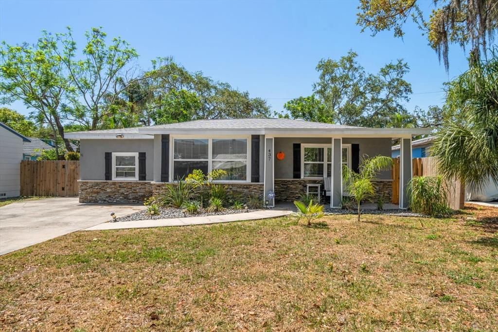 For Rent: $2,600 (2 beds, 1 baths, 1105 Square Feet)