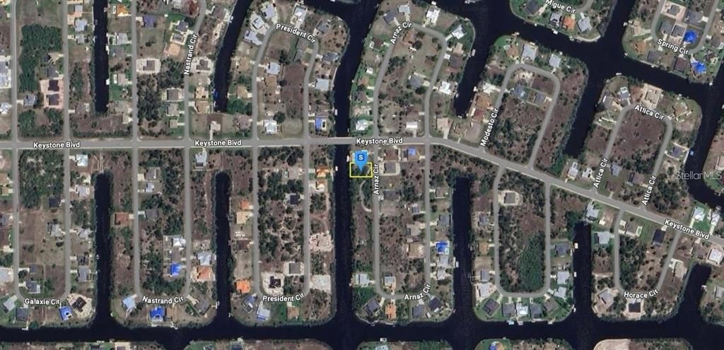 待售: $76,900 (0.23 acres)