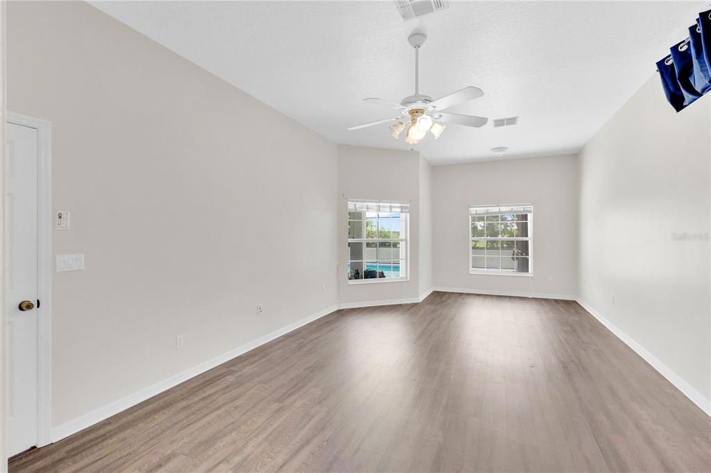 For Sale: $575,000 (4 beds, 3 baths, 2614 Square Feet)
