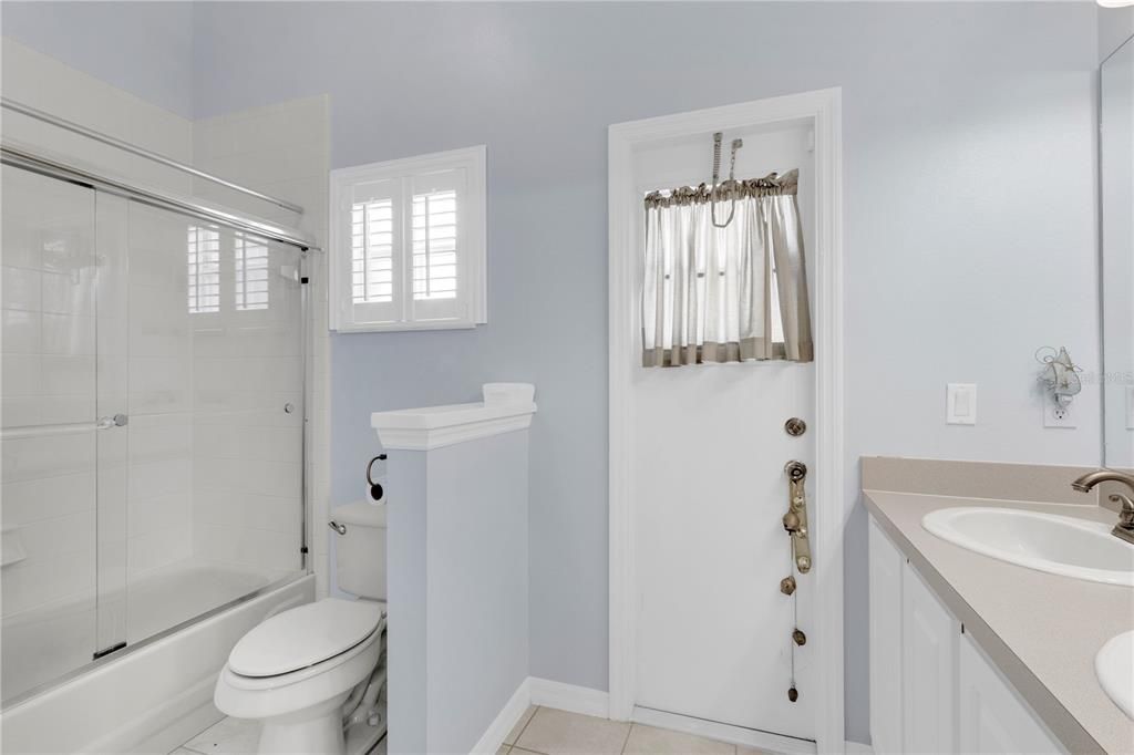 For Sale: $575,000 (4 beds, 3 baths, 2614 Square Feet)