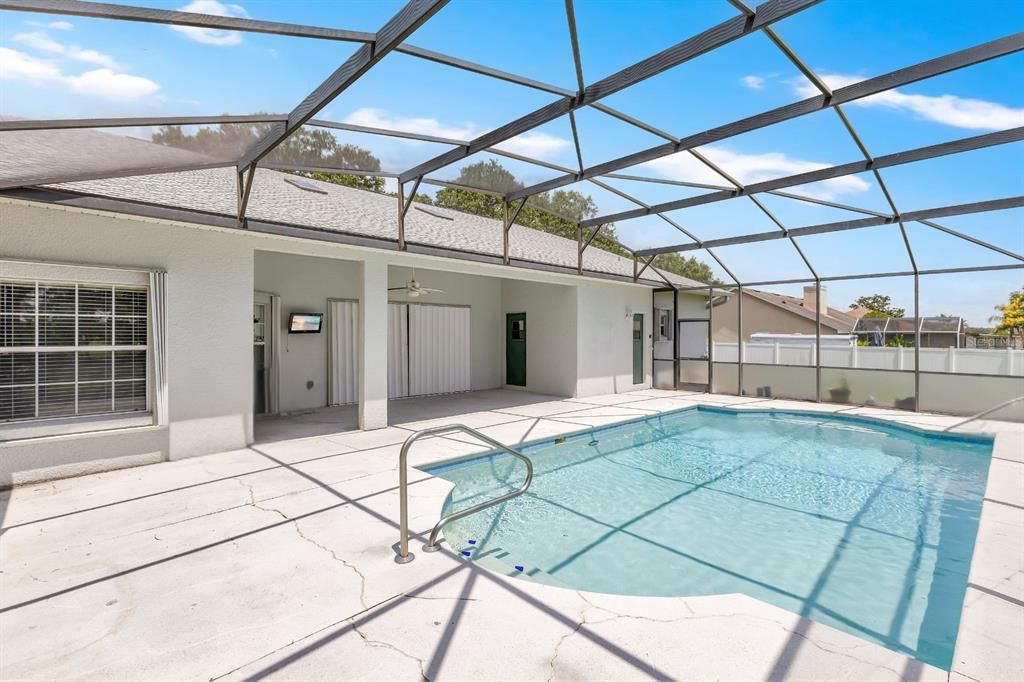 For Sale: $575,000 (4 beds, 3 baths, 2614 Square Feet)