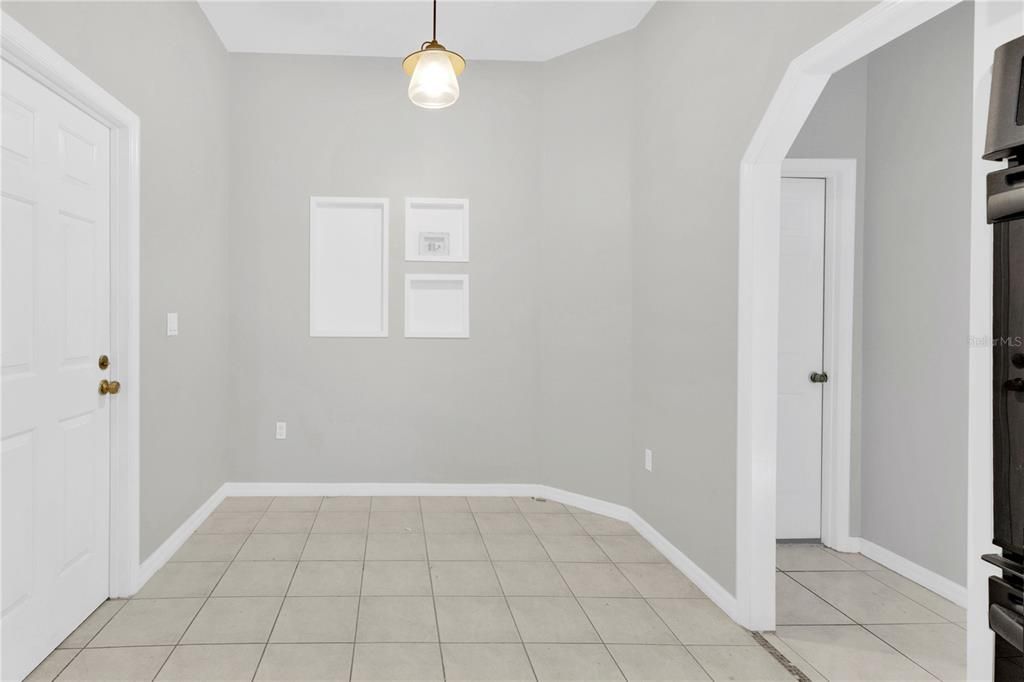 For Sale: $575,000 (4 beds, 3 baths, 2614 Square Feet)