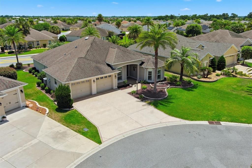 For Sale: $539,900 (3 beds, 2 baths, 2034 Square Feet)