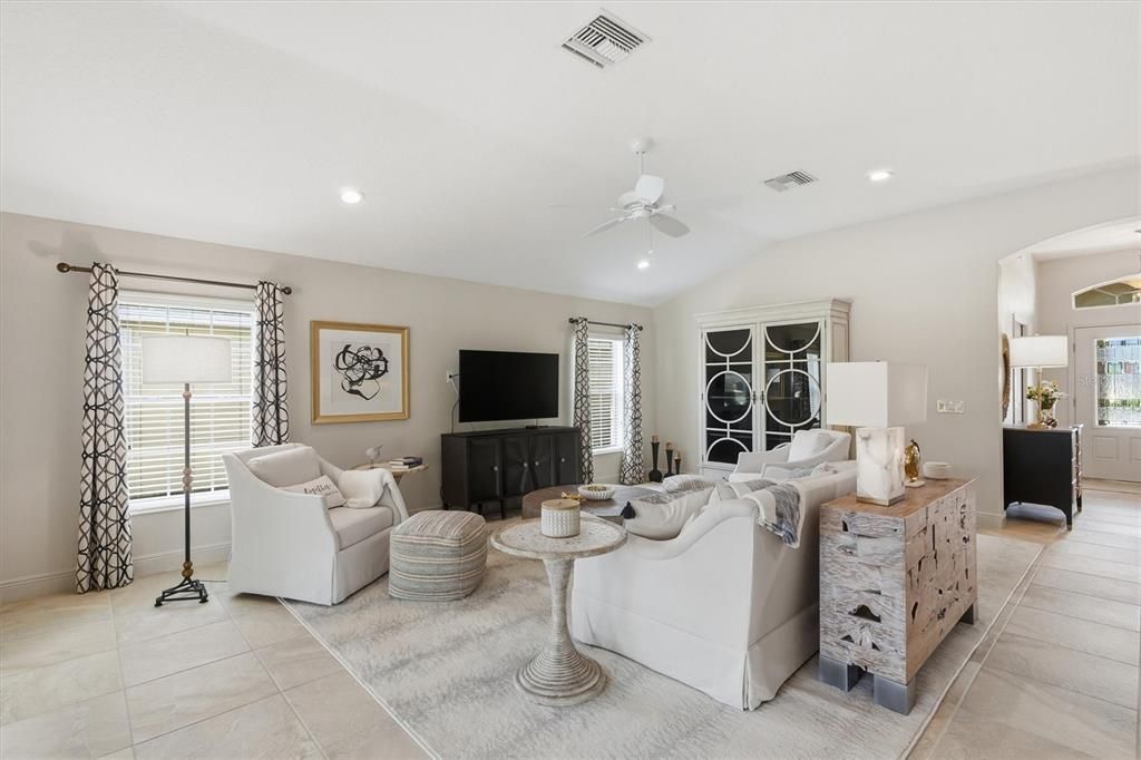 For Sale: $539,900 (3 beds, 2 baths, 2034 Square Feet)