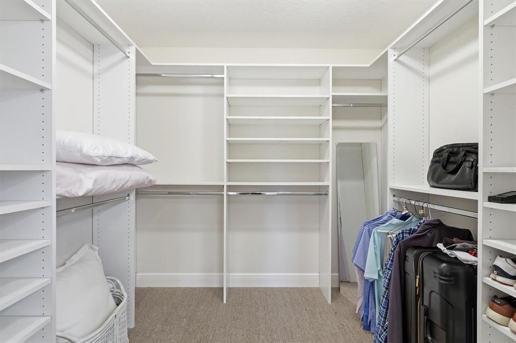 For Sale: $539,900 (3 beds, 2 baths, 2034 Square Feet)