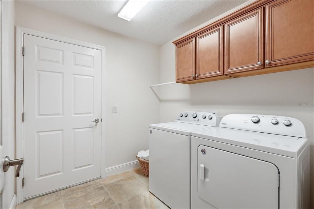 For Sale: $539,900 (3 beds, 2 baths, 2034 Square Feet)