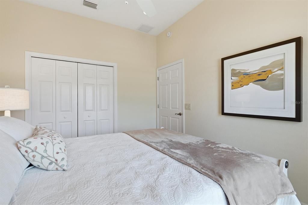 For Sale: $539,900 (3 beds, 2 baths, 2034 Square Feet)