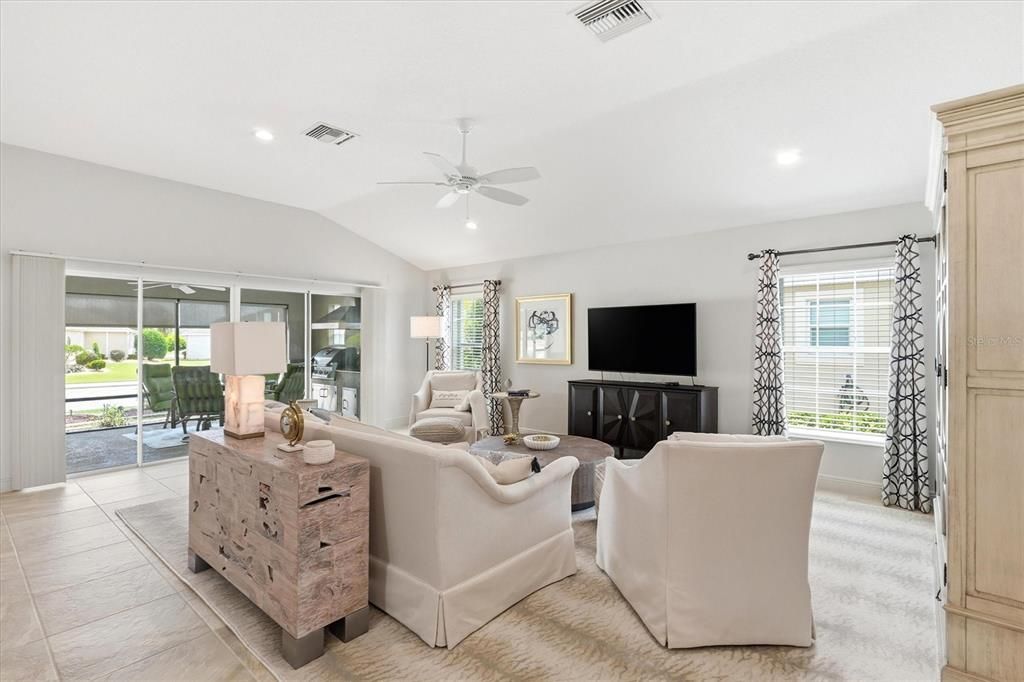 For Sale: $539,900 (3 beds, 2 baths, 2034 Square Feet)