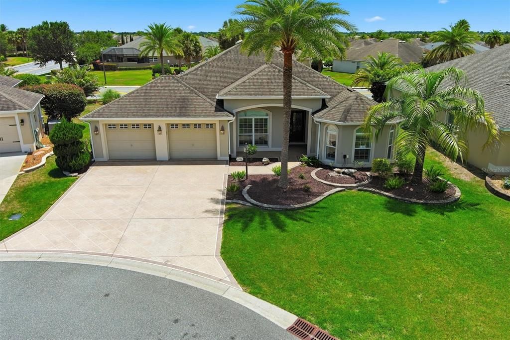For Sale: $539,900 (3 beds, 2 baths, 2034 Square Feet)