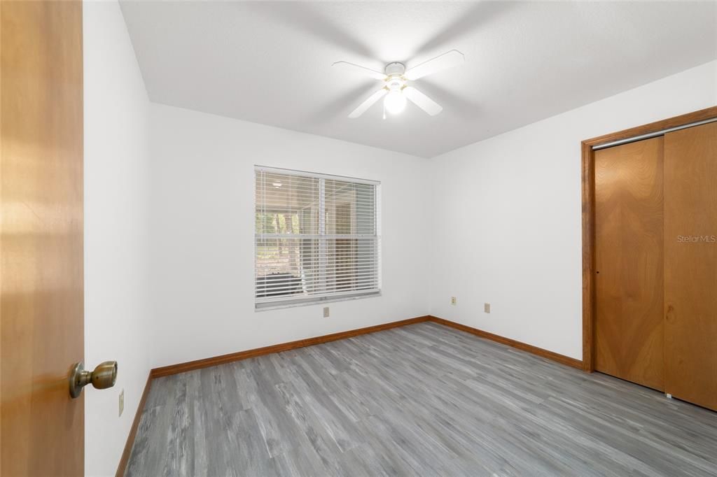 En Venta: $453,500 (4 camas, 3 baños, 2302 Pies cuadrados)