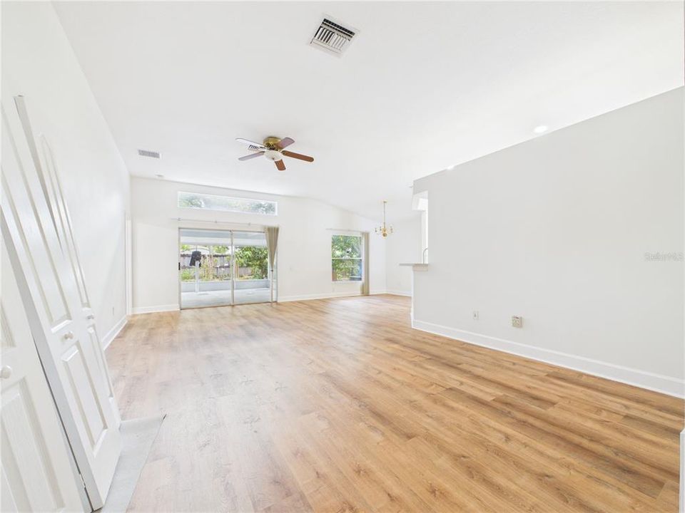 В аренду: $2,500 (3 спален, 2 ванн, 1525 Квадратных фут)
