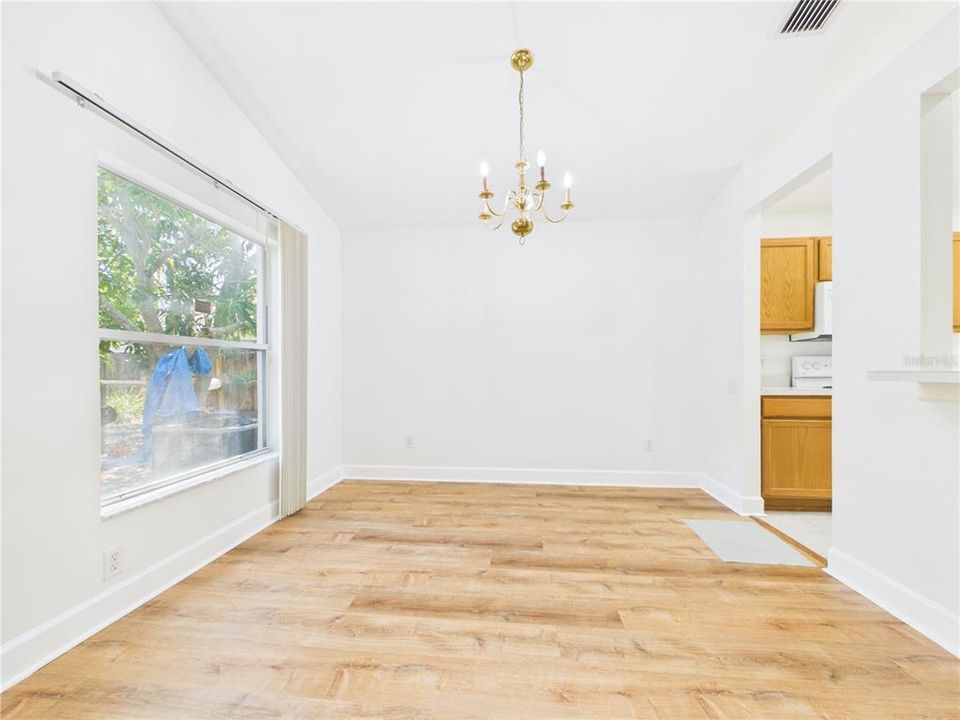 В аренду: $2,500 (3 спален, 2 ванн, 1525 Квадратных фут)
