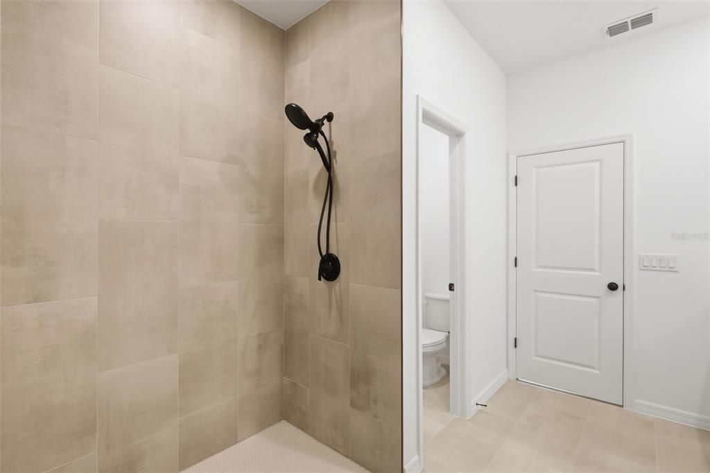 For Sale: $279,000 (3 beds, 2 baths, 1543 Square Feet)