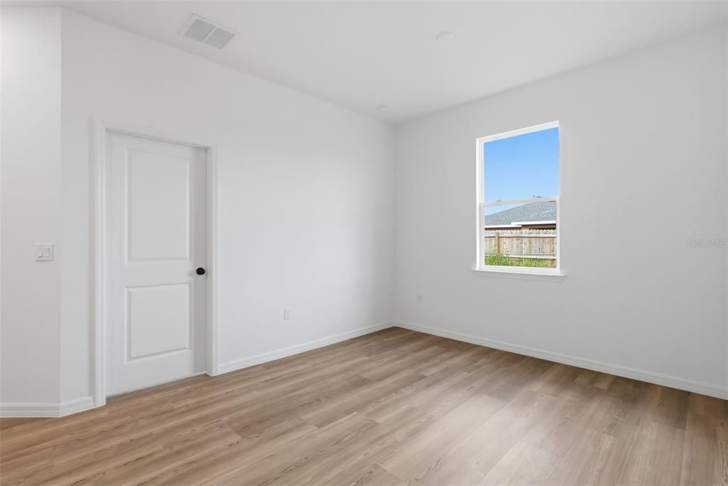 For Sale: $279,000 (3 beds, 2 baths, 1543 Square Feet)
