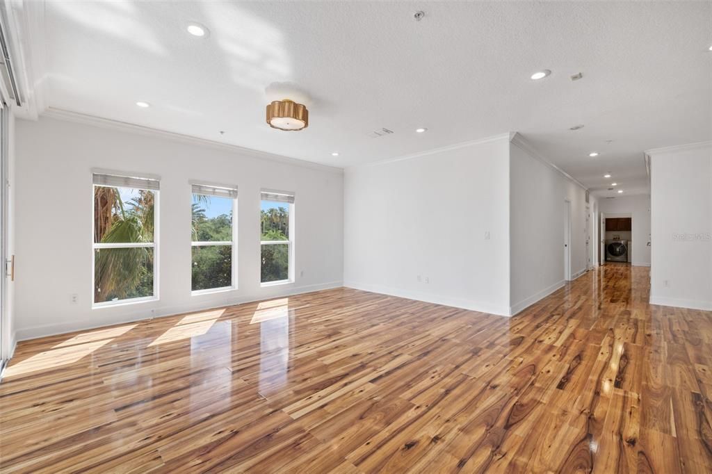 В аренду: $2,950 (3 спален, 2 ванн, 2085 Квадратных фут)