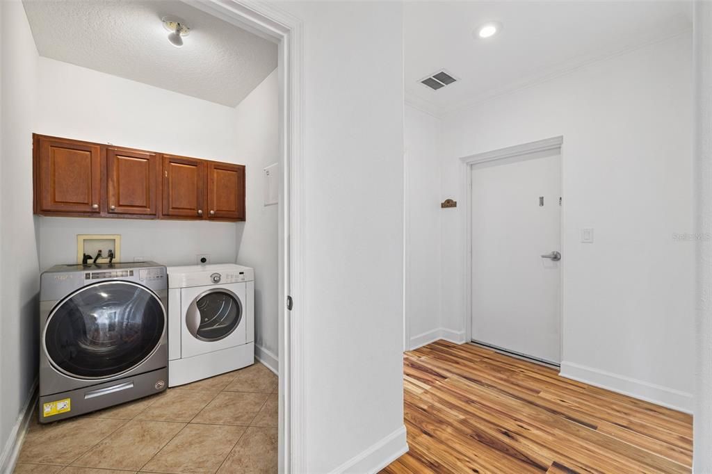 В аренду: $2,950 (3 спален, 2 ванн, 2085 Квадратных фут)