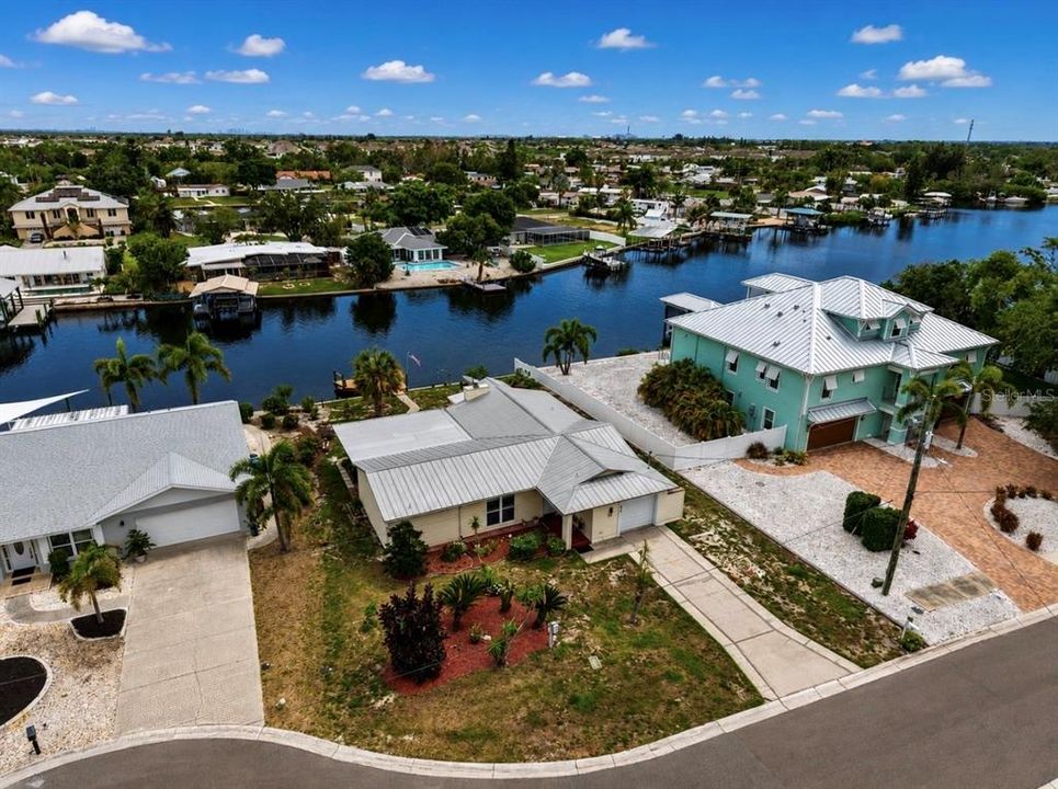 For Sale: $475,000 (3 beds, 2 baths, 1442 Square Feet)
