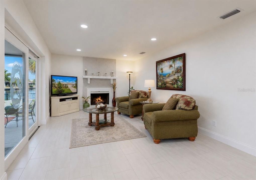 For Sale: $475,000 (3 beds, 2 baths, 1442 Square Feet)
