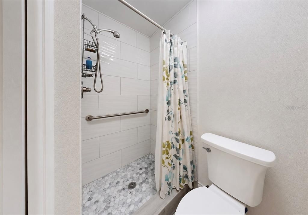 For Sale: $475,000 (3 beds, 2 baths, 1442 Square Feet)