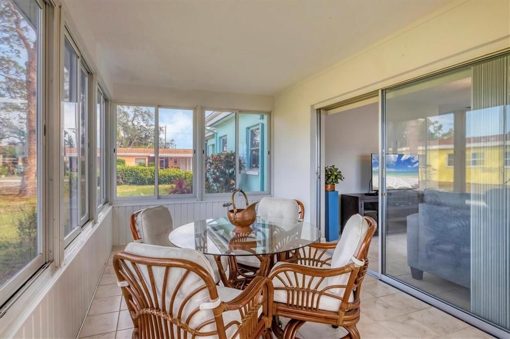En Venta: $179,900 (2 camas, 2 baños, 1545 Pies cuadrados)