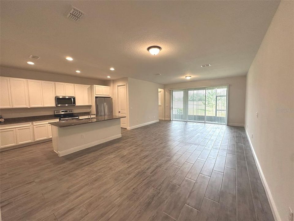 For Sale: $320,000 (3 beds, 2 baths, 2307 Square Feet)