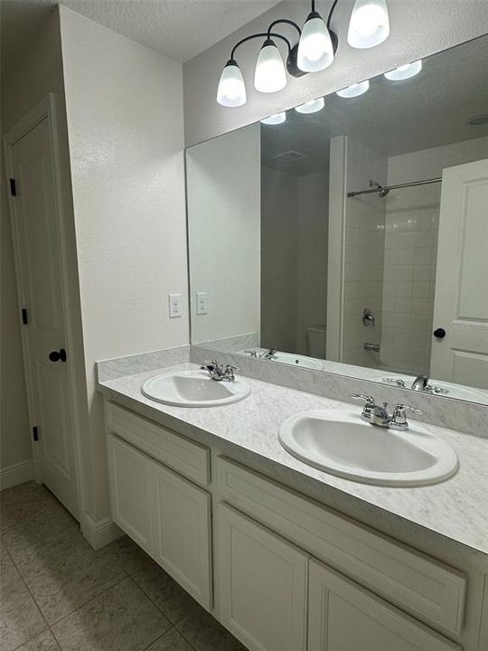 For Sale: $320,000 (3 beds, 2 baths, 2307 Square Feet)
