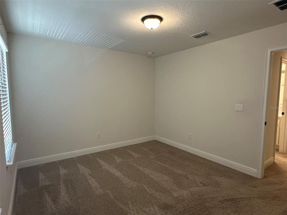 For Sale: $320,000 (3 beds, 2 baths, 2307 Square Feet)