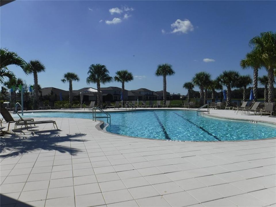 For Sale: $320,000 (3 beds, 2 baths, 2307 Square Feet)
