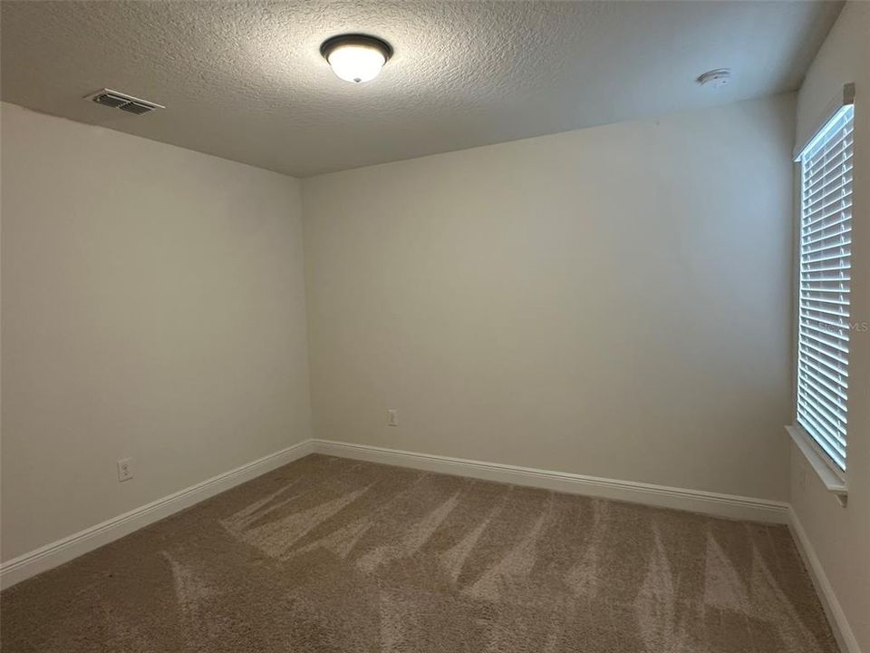 For Sale: $320,000 (3 beds, 2 baths, 2307 Square Feet)