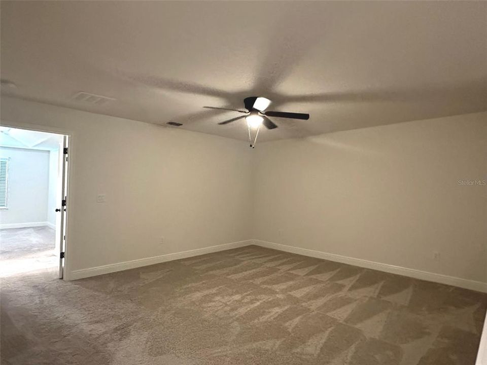 For Sale: $320,000 (3 beds, 2 baths, 2307 Square Feet)