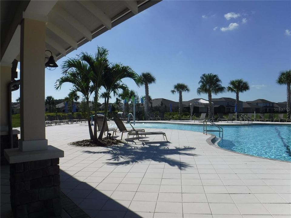 For Sale: $320,000 (3 beds, 2 baths, 2307 Square Feet)