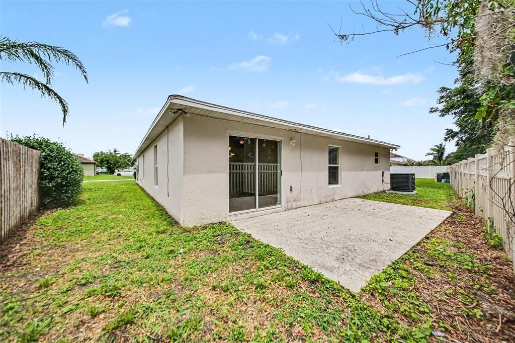 For Sale: $324,900 (3 beds, 2 baths, 1465 Square Feet)