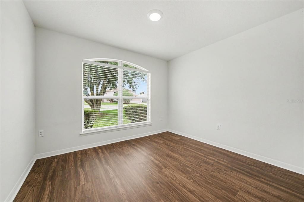 For Sale: $324,900 (3 beds, 2 baths, 1465 Square Feet)