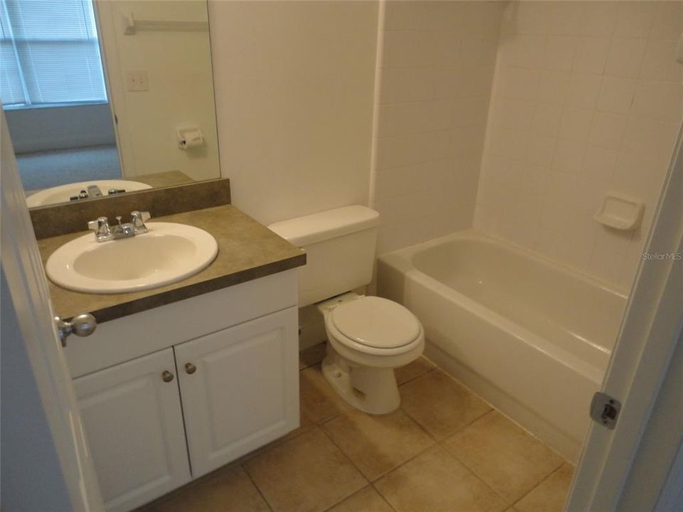 For Rent: $1,700 (2 beds, 2 baths, 1141 Square Feet)