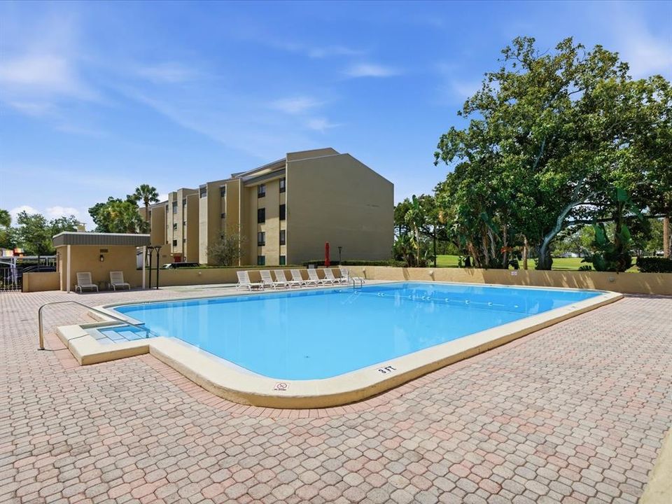 For Sale: $250,000 (2 beds, 2 baths, 1130 Square Feet)
