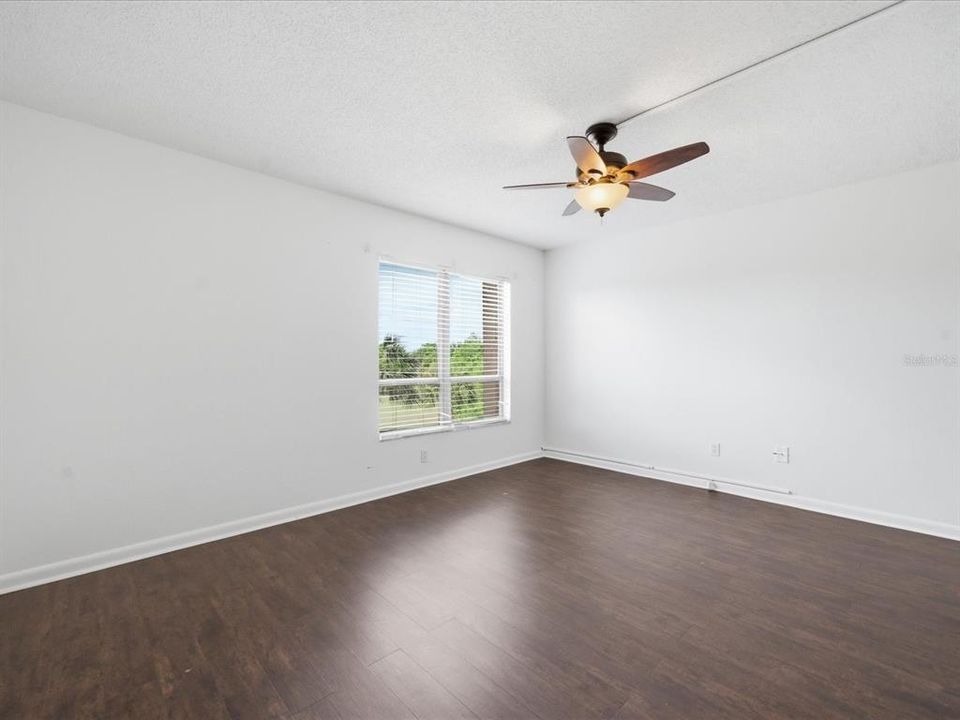 For Sale: $250,000 (2 beds, 2 baths, 1130 Square Feet)