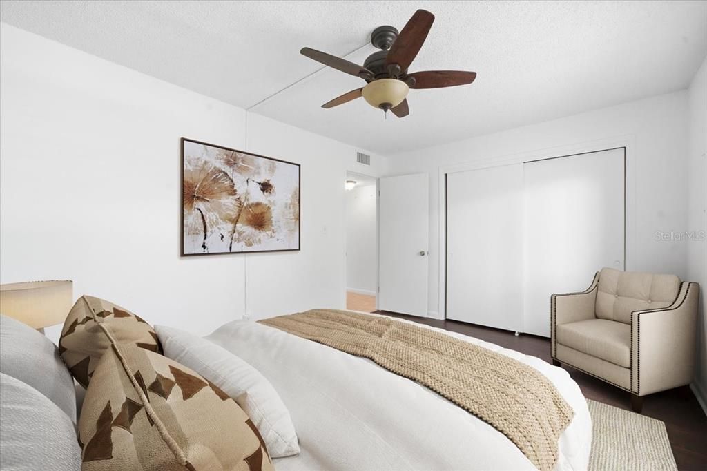For Sale: $250,000 (2 beds, 2 baths, 1130 Square Feet)