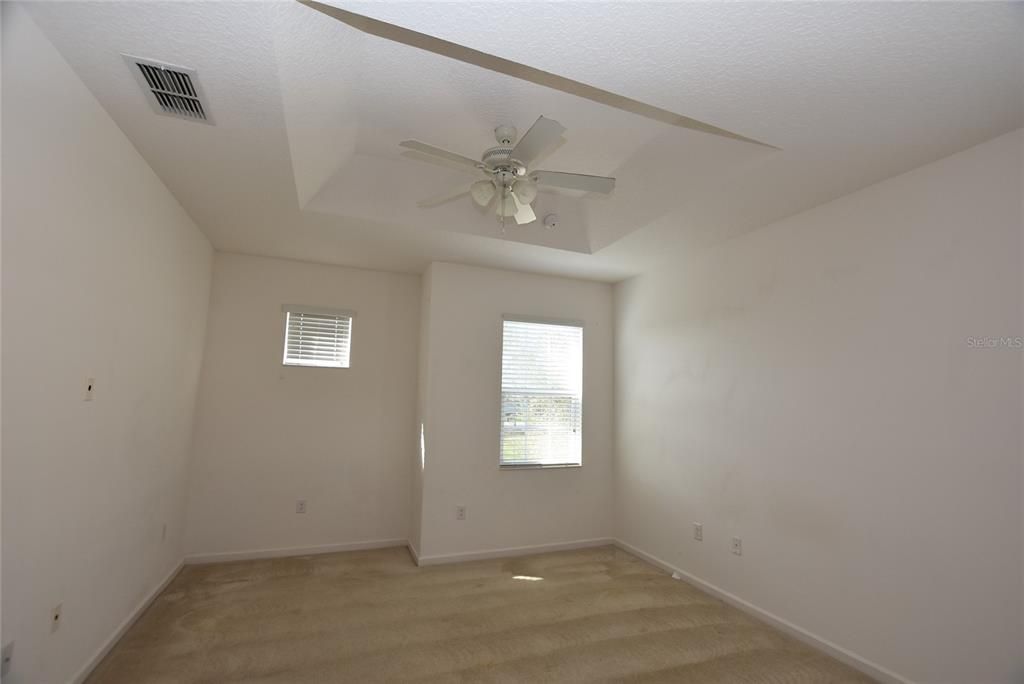 For Rent: $2,475 (4 beds, 2 baths, 2401 Square Feet)