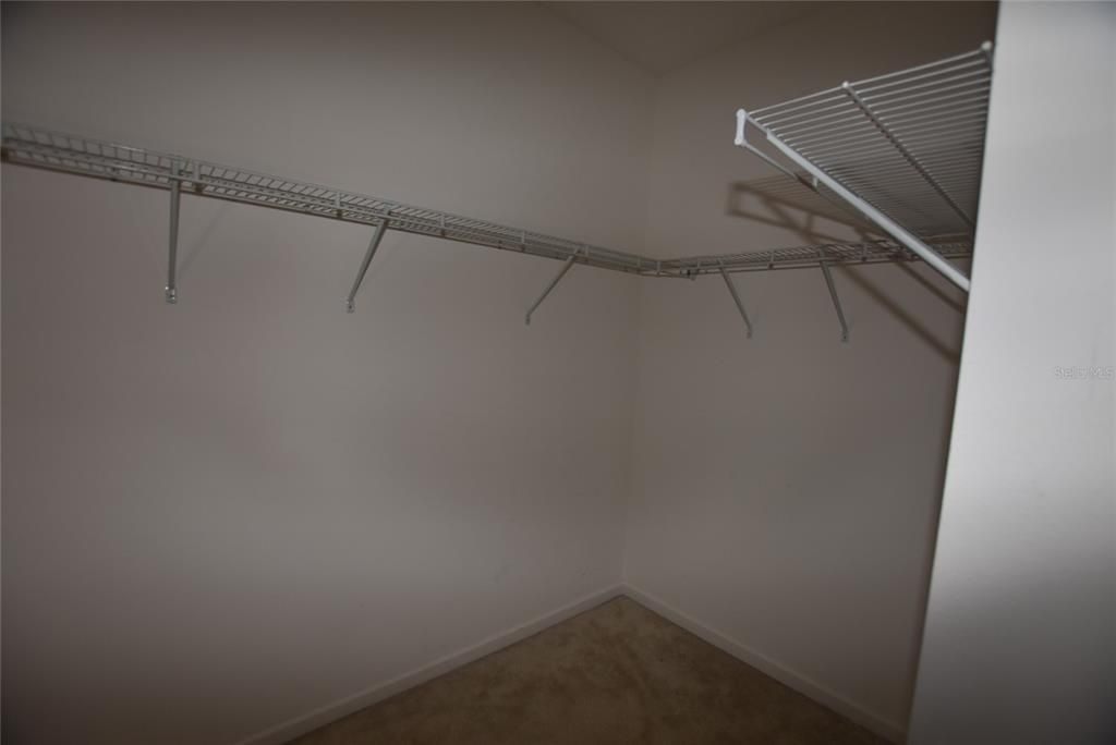 For Rent: $2,475 (4 beds, 2 baths, 2401 Square Feet)