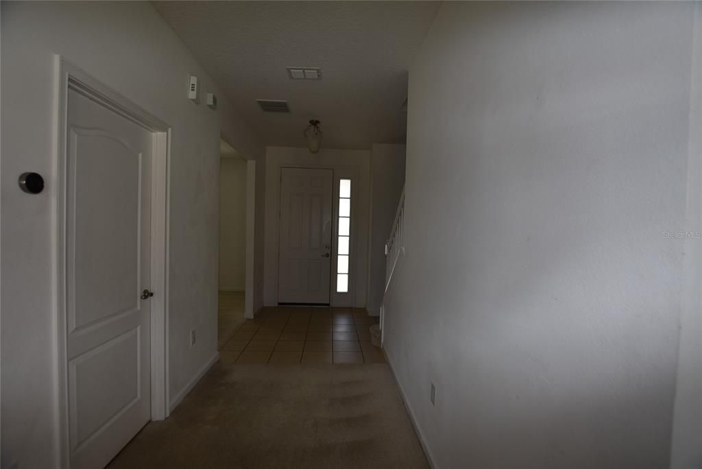For Rent: $2,475 (4 beds, 2 baths, 2401 Square Feet)